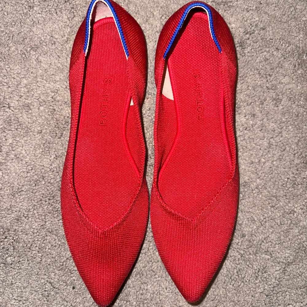 Rothy’s bright red points
